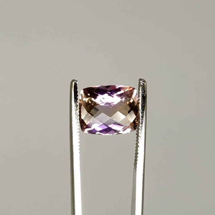 Aμερτίνη ημιπολύτιμος λίθος 4.18ct